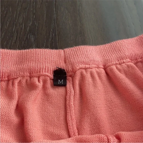 ✨HP✨2 Piece Lounge Set - Picture 5 of 5